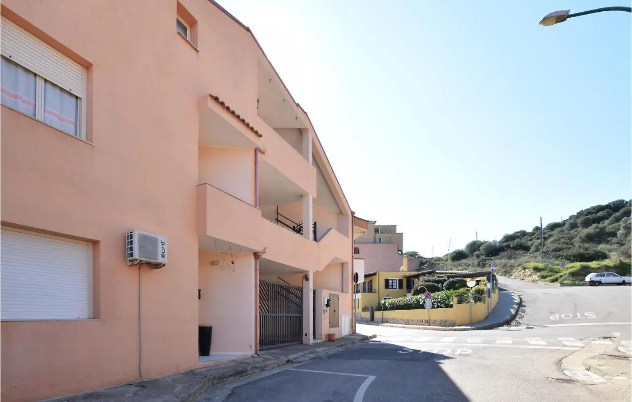 2 Bedroom Awesome Apartment In Villasimius 0*,